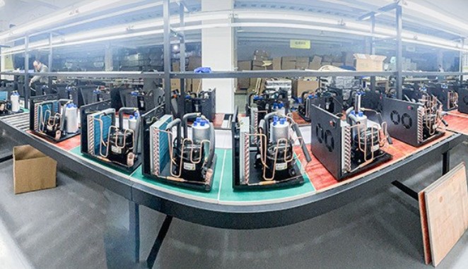 0.3 HP chiller unit undergoing factory quality inspection